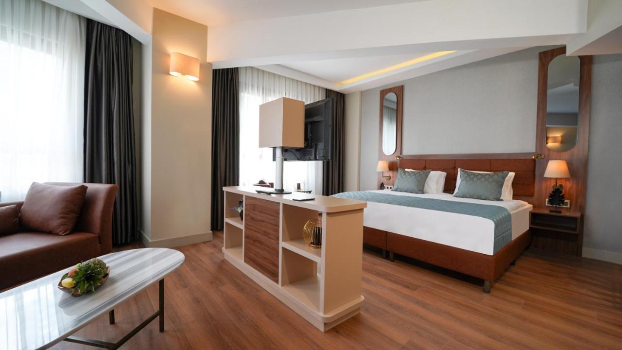 Suite Balcony,1026636985:JPEG